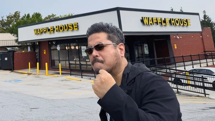La Peregrinación de Harada a Waffle House: El Creador de Tekken Finalmente Visita el Diner Iconico